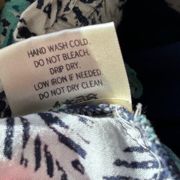 Blue‎ Rain Paperback Shorts Hawaiian Floral Rayon Blue Green Womens Size Large - Picture 9 of 9